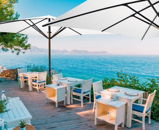 Pure_quadrat_Schnee_Strandbar-mediteran